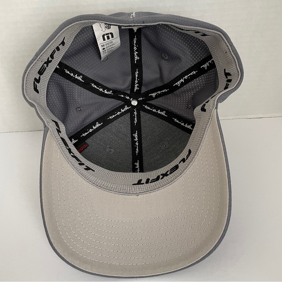 Gently Used Men’s or Teens Travis Matthew L-XL FlexFit Golf Cap Embroidered Name - Picture 5 of 6